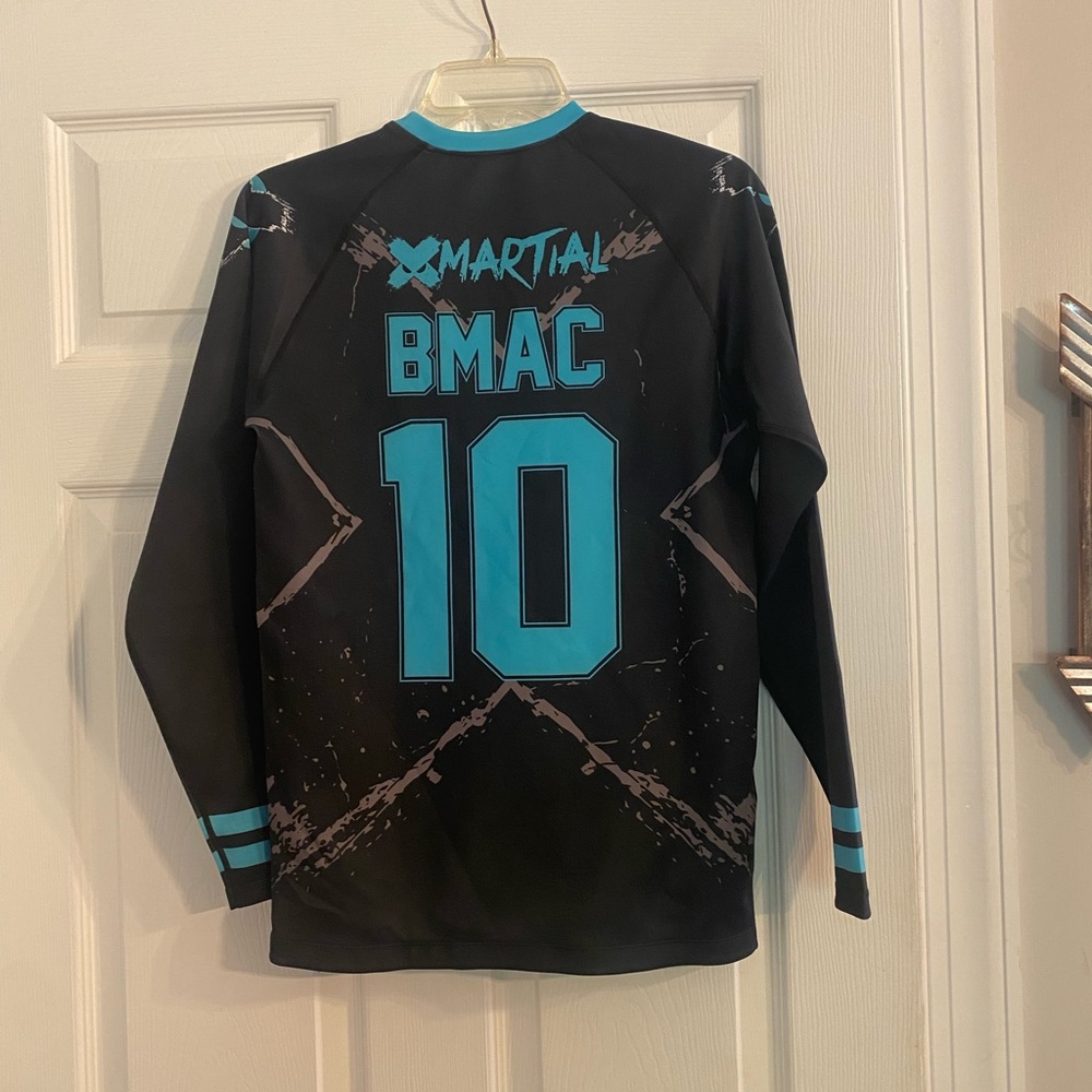 XMARTIAL Rashguard - Picture 2 of 3